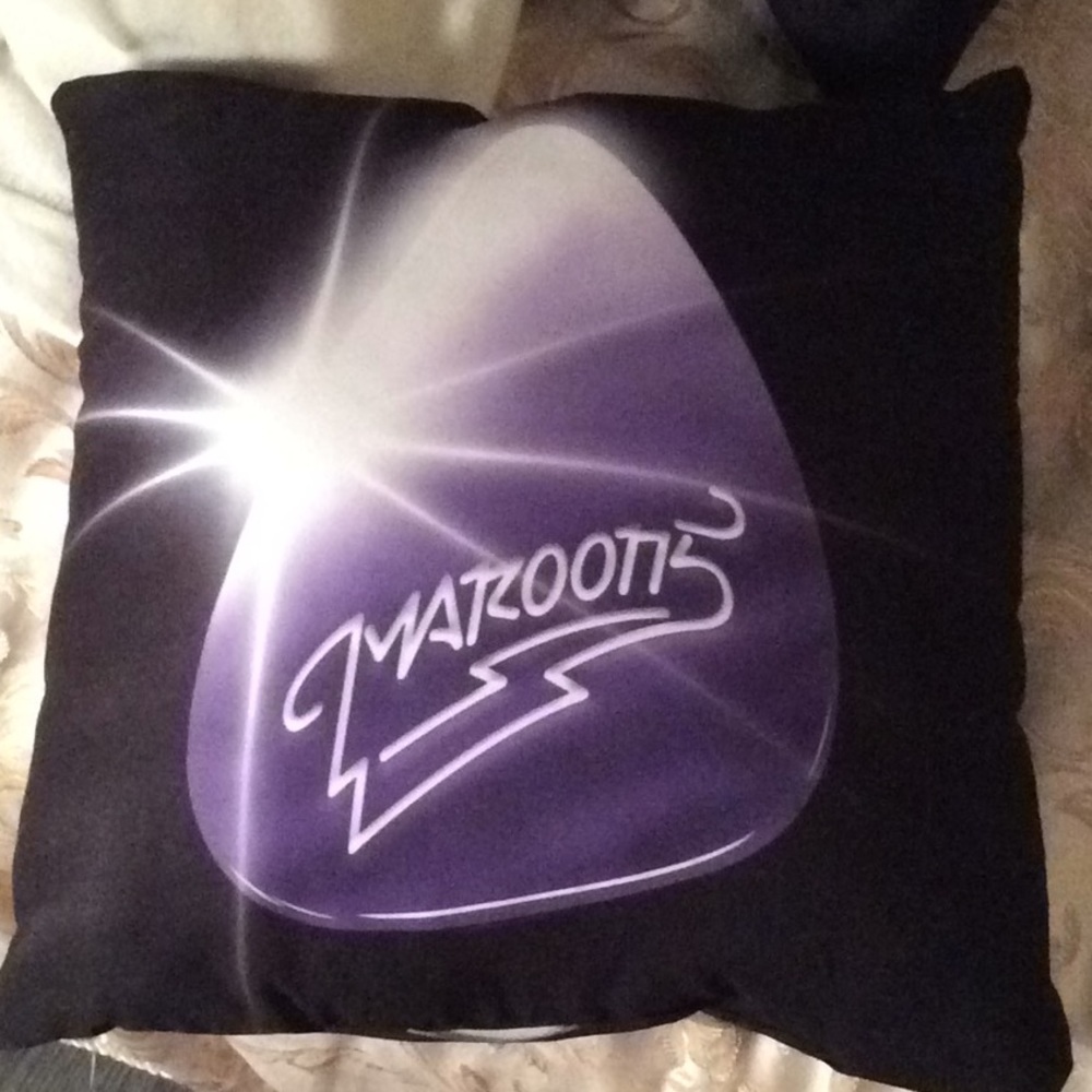 2 pillows